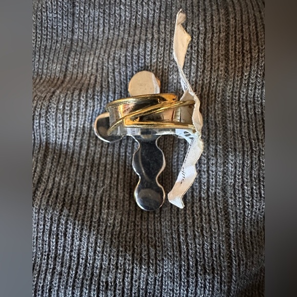 BNWT Boutique cross necklace, earrings & adjustable ring set - Picture 8 of 8